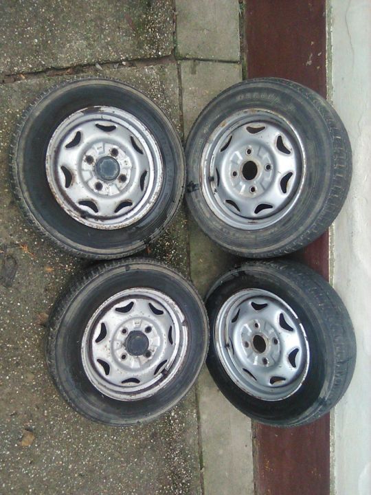 Gumi felnivel eladó