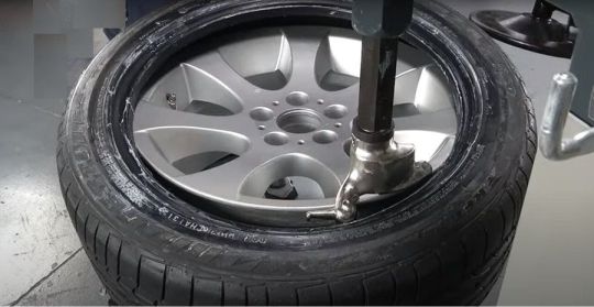 Gumiszerelés,centrírozás,javítás,felnijavítás
