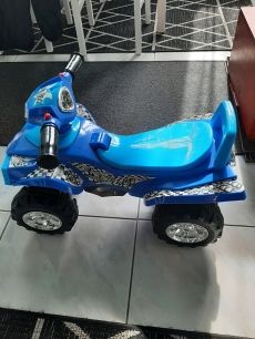 Gyerek négykerekű jármű Baby Mix