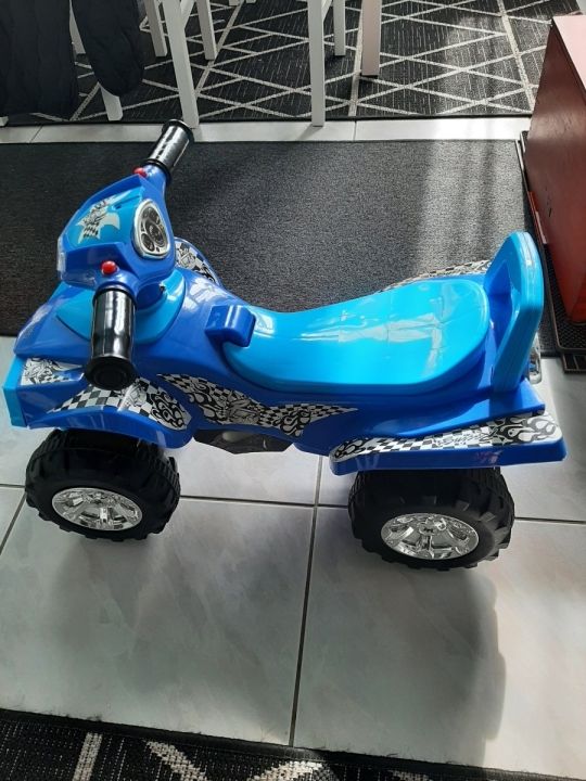 Gyerek négykerekű jármű Baby Mix