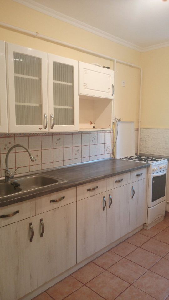 Győri kapui 2 szobás lakás kiadó