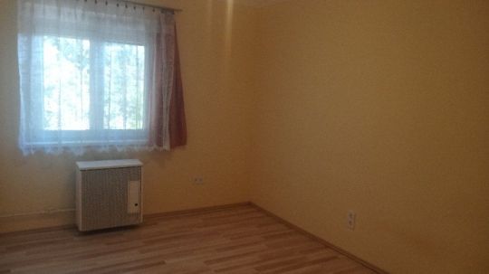 Győri kapui 2 szobás lakás kiadó