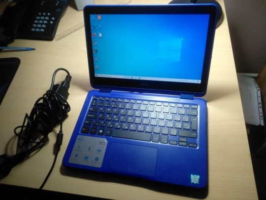 Hajtogatható érintőkijelzővel Dell inspiron 11-3000 series laptop