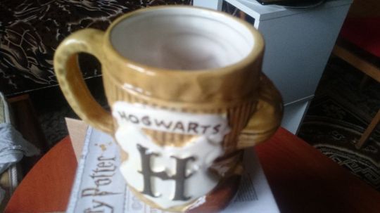 Harry Potter Hogwarts House bögre -3D Roxfort-címeres