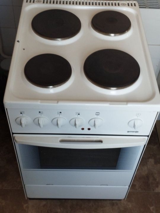 Használt elektromos tűzhely eladó Debrecenben