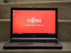 Használt notebook: Magyar billentyűzettel Fujitsu H730 -5.31