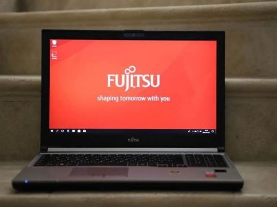 Használt notebook: Magyar billentyűzettel Fujitsu H730 -5.31