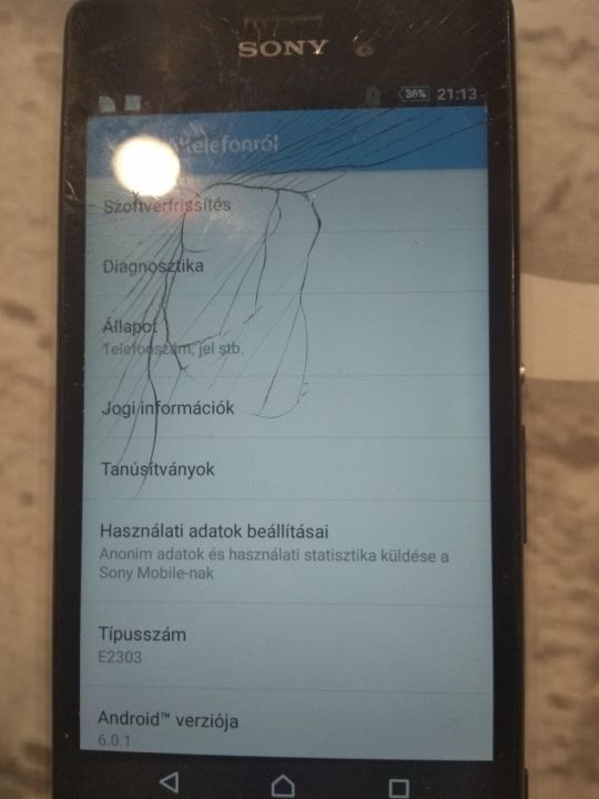 Hibás Sony telefon eladó
