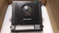 Hikvision IP kaputelefon szett, kültéri egység, süllyesztett