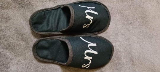 Hímzett vendég papucs