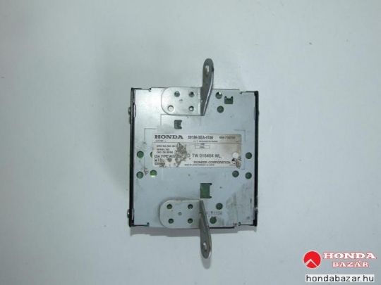 HONDA ACCORD RÁDIÓ ERŐSÍTŐ.  2006-2008