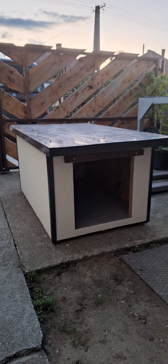 Hőszigetelt kutyaház nagy testű kutyáknak eladó