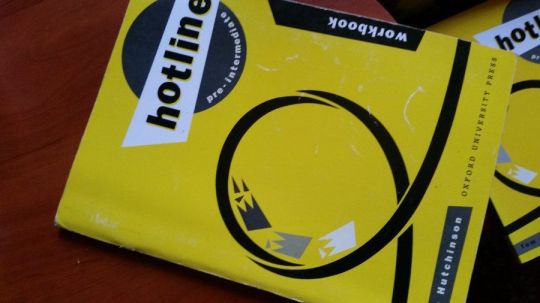 Hotline - Pre-intermediate - Teacher's Book + Workbook
