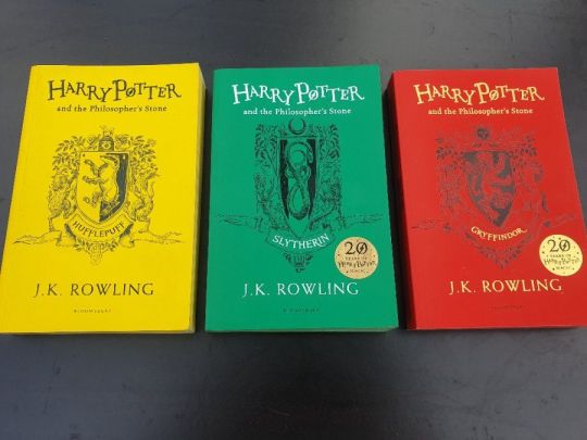 HP and the Philosopher's Stone -Gryffindor-Hufflepuff-Slyter