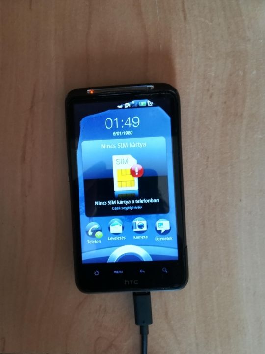 HTC A9191 mobil eladó Törött kijelzős, töltést veszi