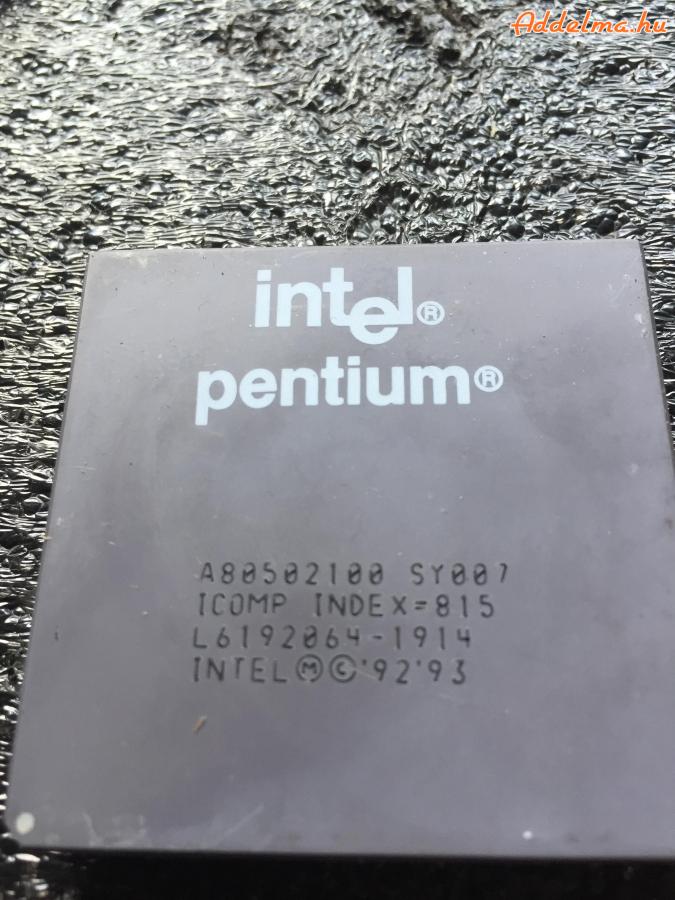 Intel Pentium A80502100  SY007 CPU