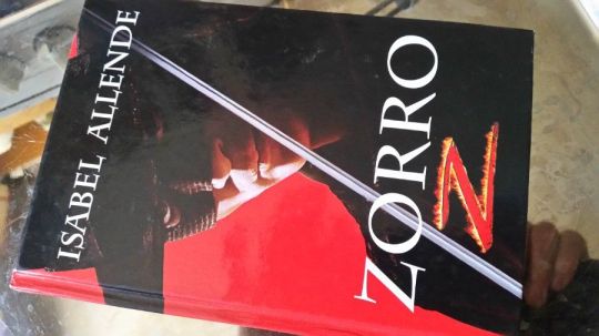 Isabel Allende: Zorro + a film DVD -n