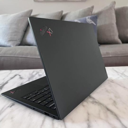 Itt az X! Lenovo X1 Carbon 5