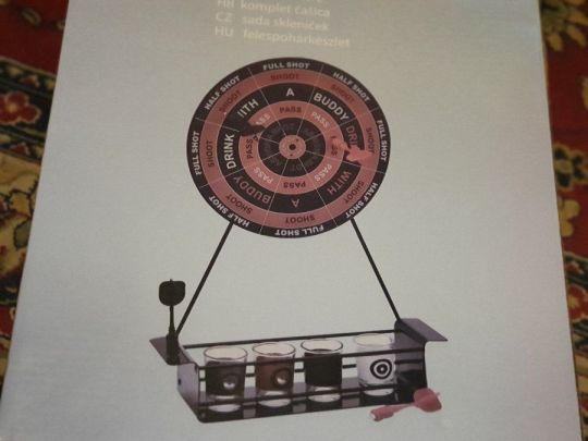 Ivós Darts játék 4 pohárral +Boros pohár butélia -0,75 l