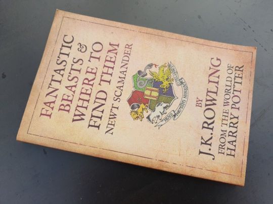 J.K.Rowling: Fantastic Beasts +Tekergők térképe