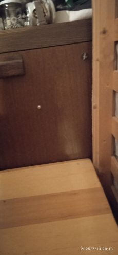 Jó állapotú szekrény ágy eladó