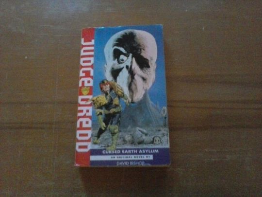 Judge Dredd könyv