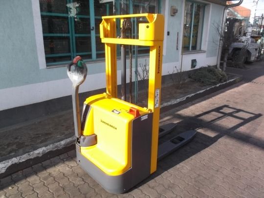 JUNGHEINRICH EJC 110 gyalogkíséretű targonca