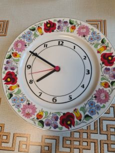 Kalocsai porcelán óra