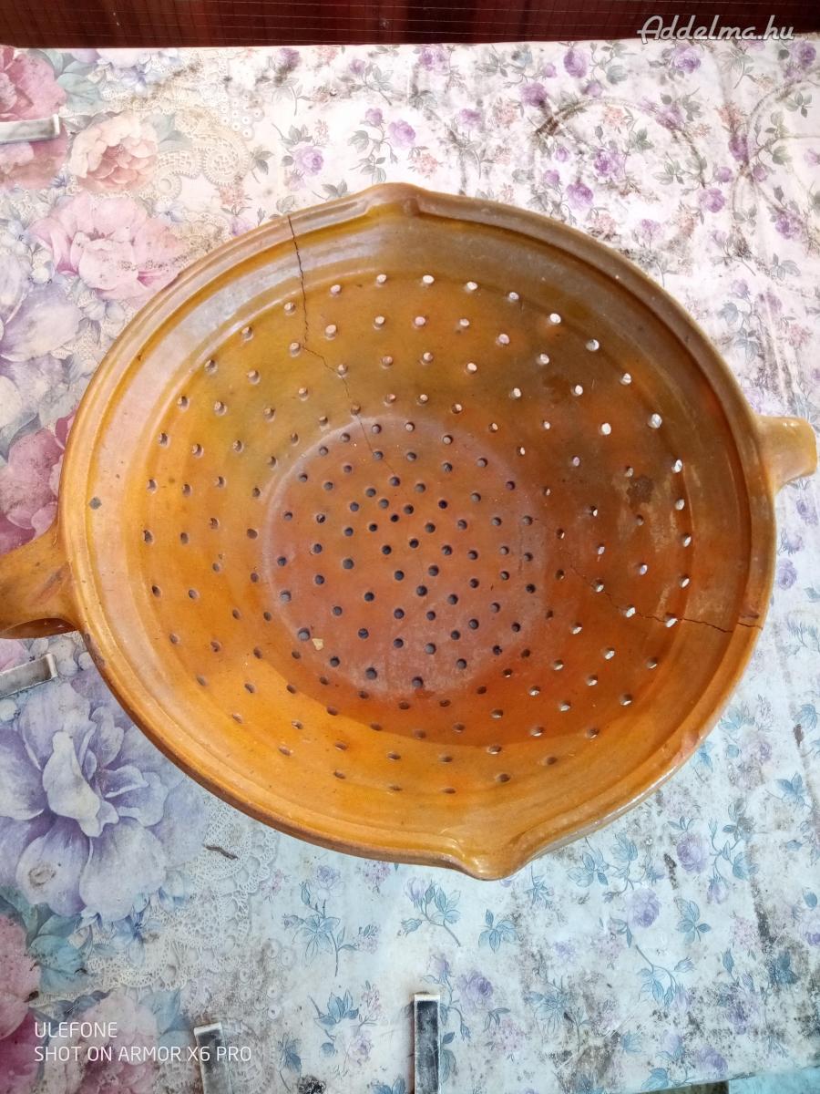 Kerámiából készült tészta (csíkmák) szűrő