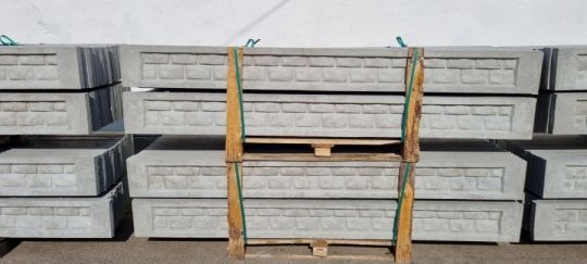 Kerítéshez BETON LÁBAZATI ELEM jó áron !