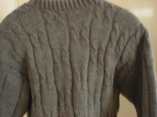 Kézi kötött pulcsi  / méret  46