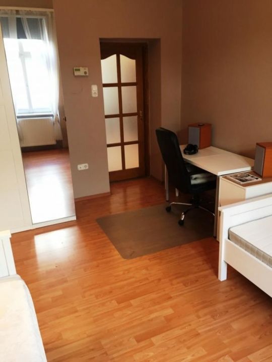 Kiadó a 8.ker Bródy Sándor utába egy FELÚJÍTOTT 19m2-e