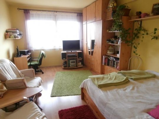 Kiadó Érd Visegrádi utcába egy FELÚJÍTOTT 25m2-es,