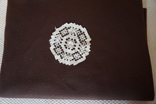 Kis kerek csipke alátét terítő eladó
