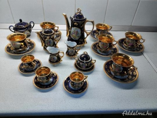 Kobaldkék porcelán teás és kávés készlet
