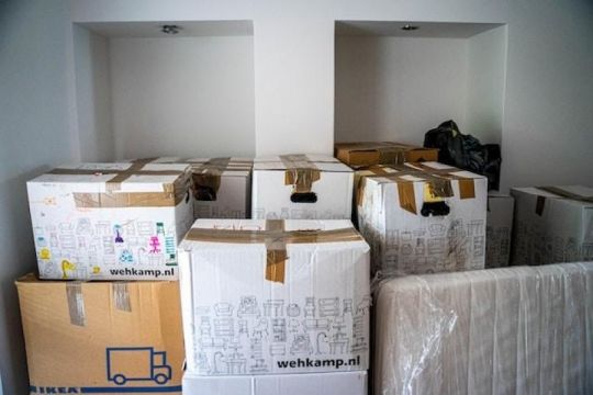 Költöztetés, árufuvarozás, szállítás, raktárbérlés