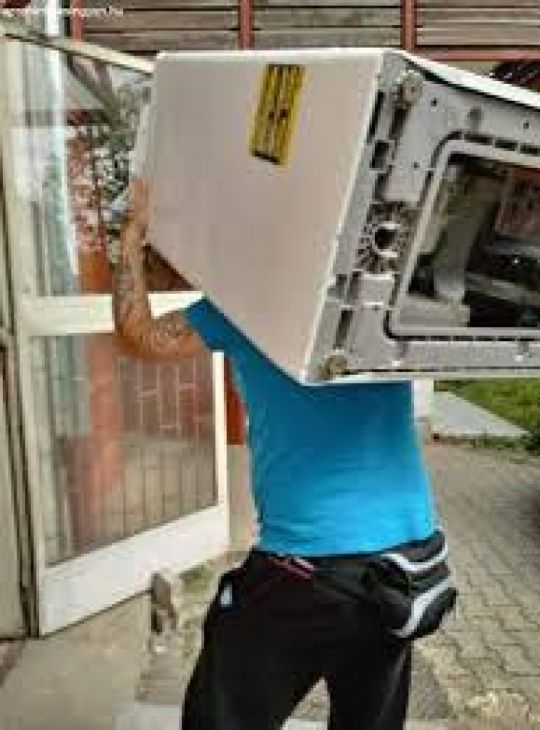 Költöztetés korrekt árakkal! 06205601051