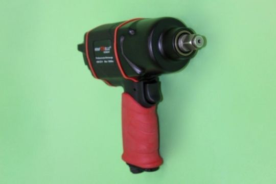 KrafTWelle Pneumatikus