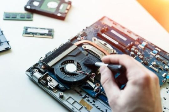 Laptop takarítás és kisebb javítások