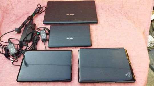 Laptoppok 2.- db Tabletek 3.- db 