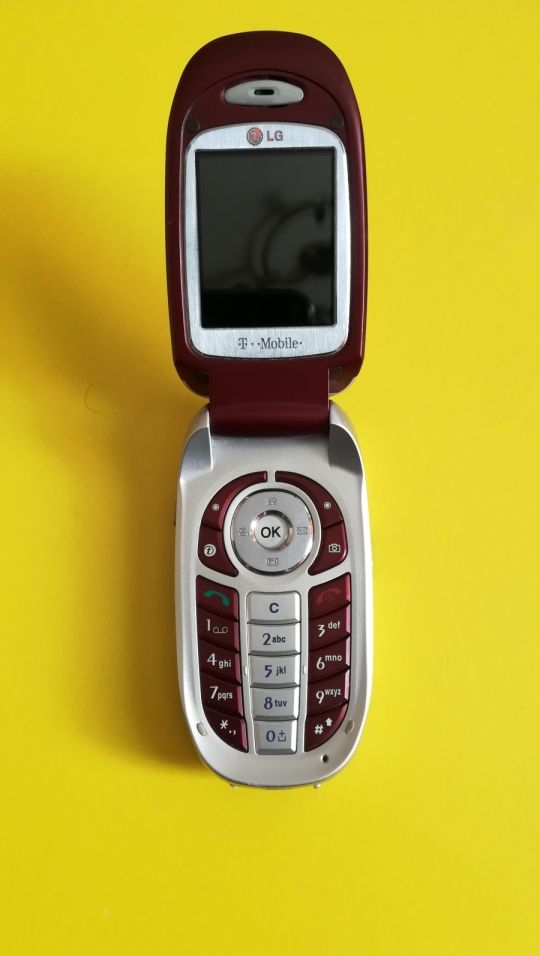 LG   C3300  mobil, nem reagál semmire.