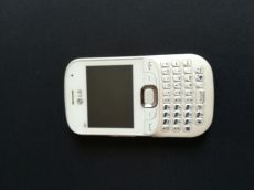 LG C365 telefon eladó Nem reagál semmire, hátlapja nincs meg
