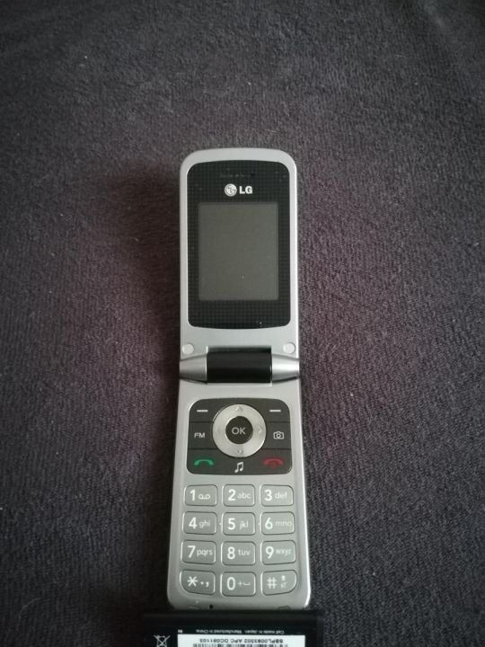 Lg gb220telefon eladó , akku nincs hozzá teszteletlen.