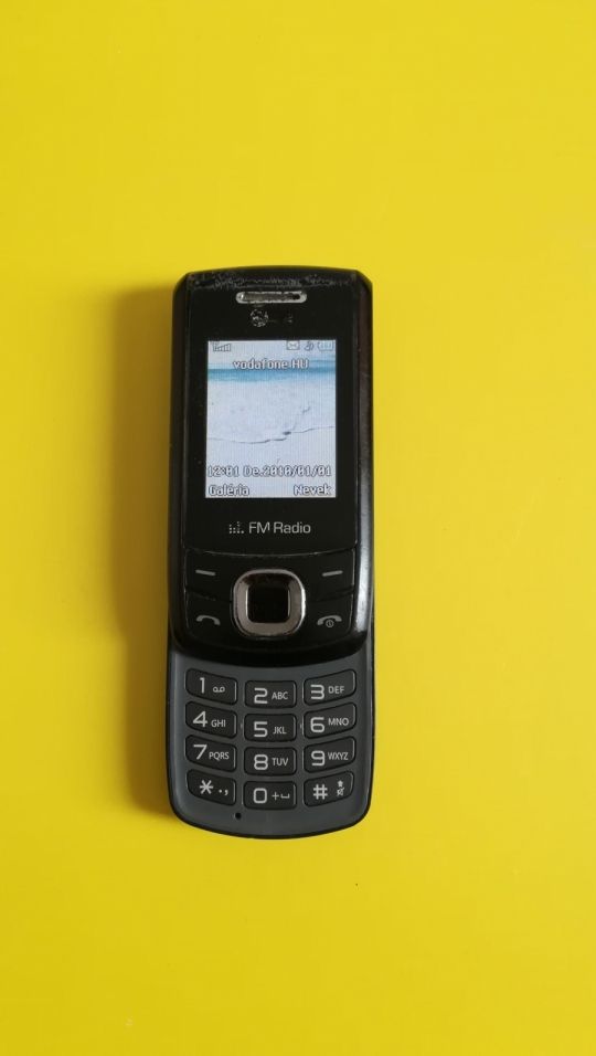 LG  GU200 mobil, működőképes és vodafonos!