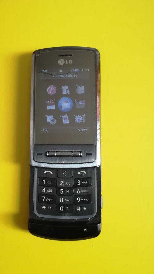 LG KE970 mobil működőképes, plexi repedt és t-mobilos!!
