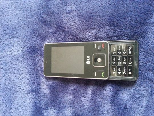 Lg kl 550 telefon eladó nem ad képet.