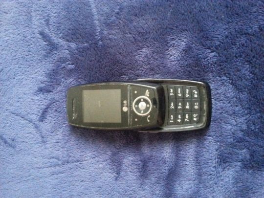 Lg  s5200 telefon eladó nincs akku teszteletlen