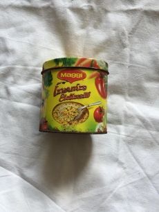 Maggi fém tartódoboz