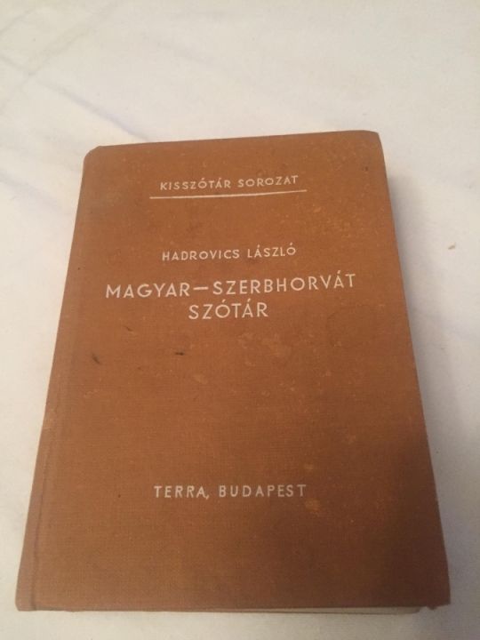 Magyar-Szerbhorvát Szótár
