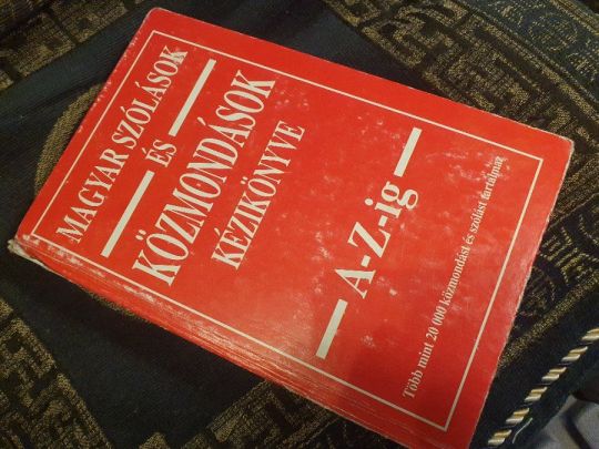 Magyar szólások és közmondások kézikönyve +A nevek világa